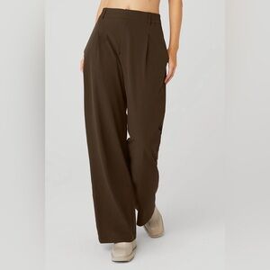 ALO Yoga High Waist Pursuit Trouser size XS 31.5” inseam Espresso Brown $148